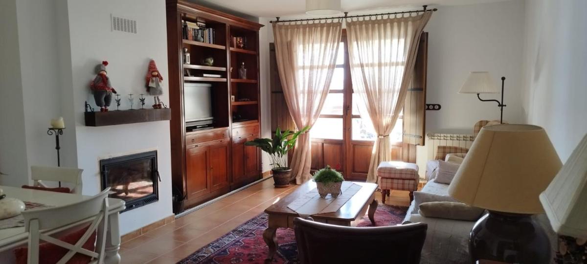 OROEL Beds & Dreams - Espectacular planta baja en Badaguás-Pirineo - Housity