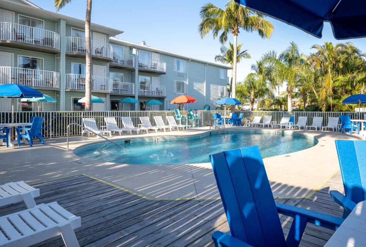 Capt Hirams Resort - Housity