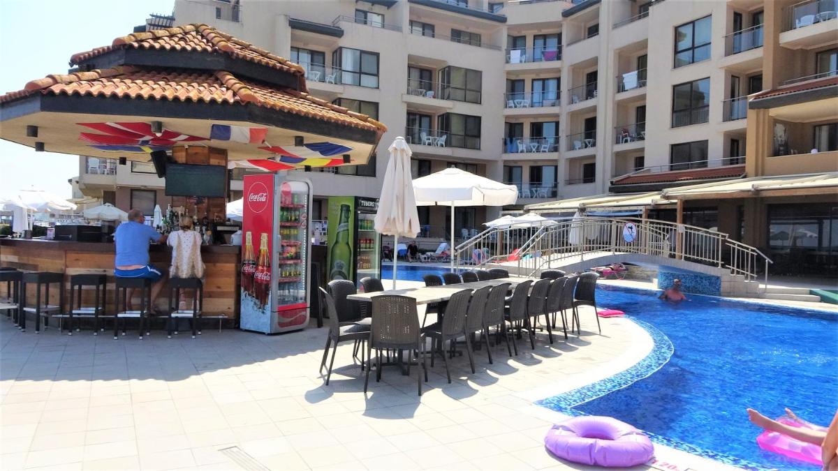 Suitetrails - Seafront Apartment im Obzor Beach Resort