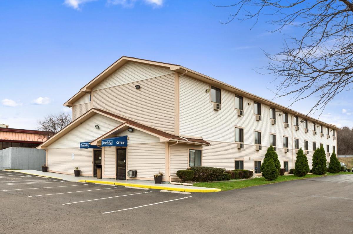 Travelodge by Wyndham Battle Creek - Housity