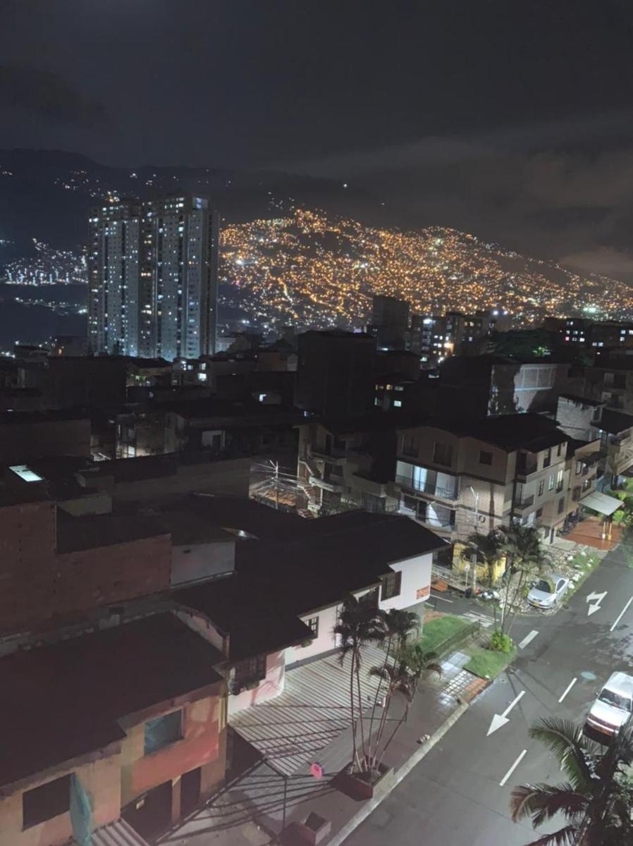 Apartamentos Tipo Loft Cerca a la Estacion del Metro - Housity