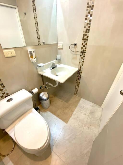 Hermosa suite privada y cerca de todo - Housity