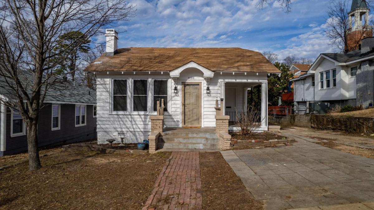 4BR Home in the Heart of Hillcrest - Housity
