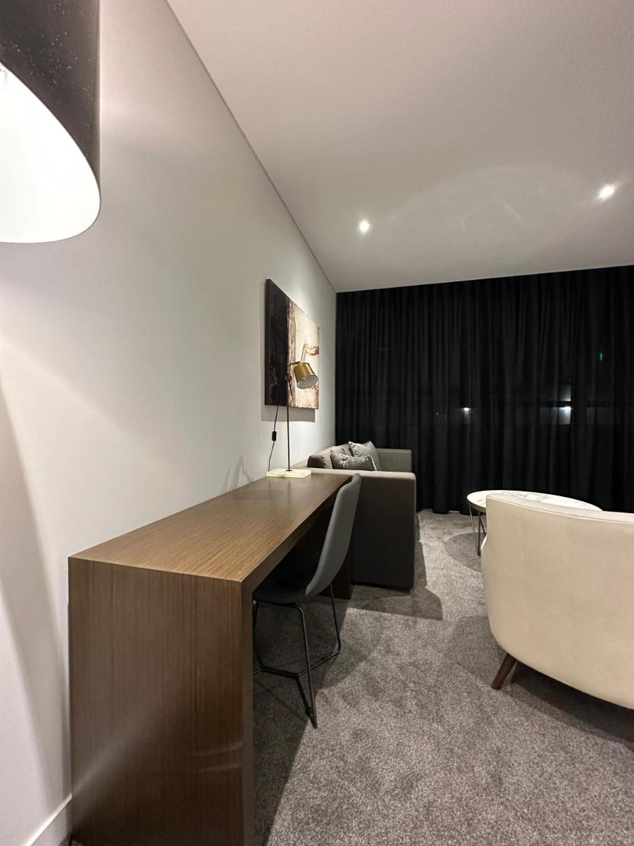 Chatswood CBD Modern Apartment - Housity