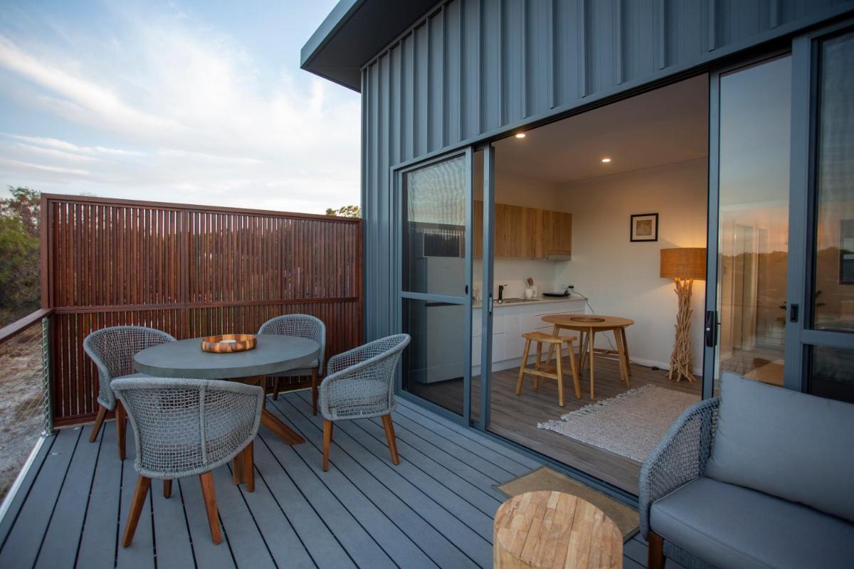 The WABi Cabin - Perfect Couples Retreat - Housity