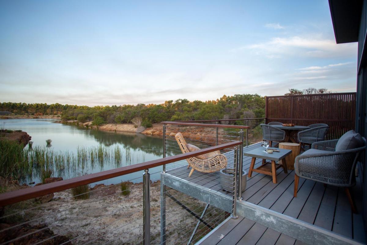 The WABi Cabin - Perfect Couples Retreat - Housity