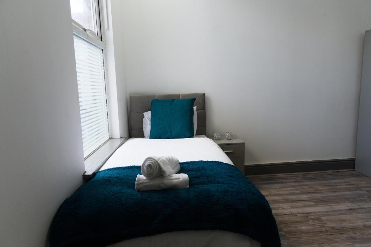 Modern Double Ensuite Rooms Close to City Centre and LFC - Housity