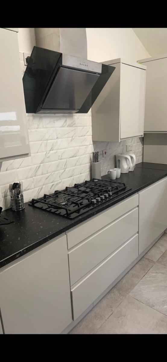 Modern Double Ensuite Rooms Close to City Centre and LFC - Housity