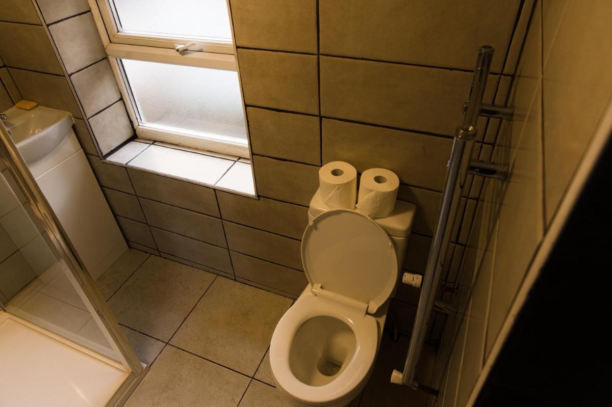 Modern Double Ensuite Rooms Close to City Centre and LFC - Housity