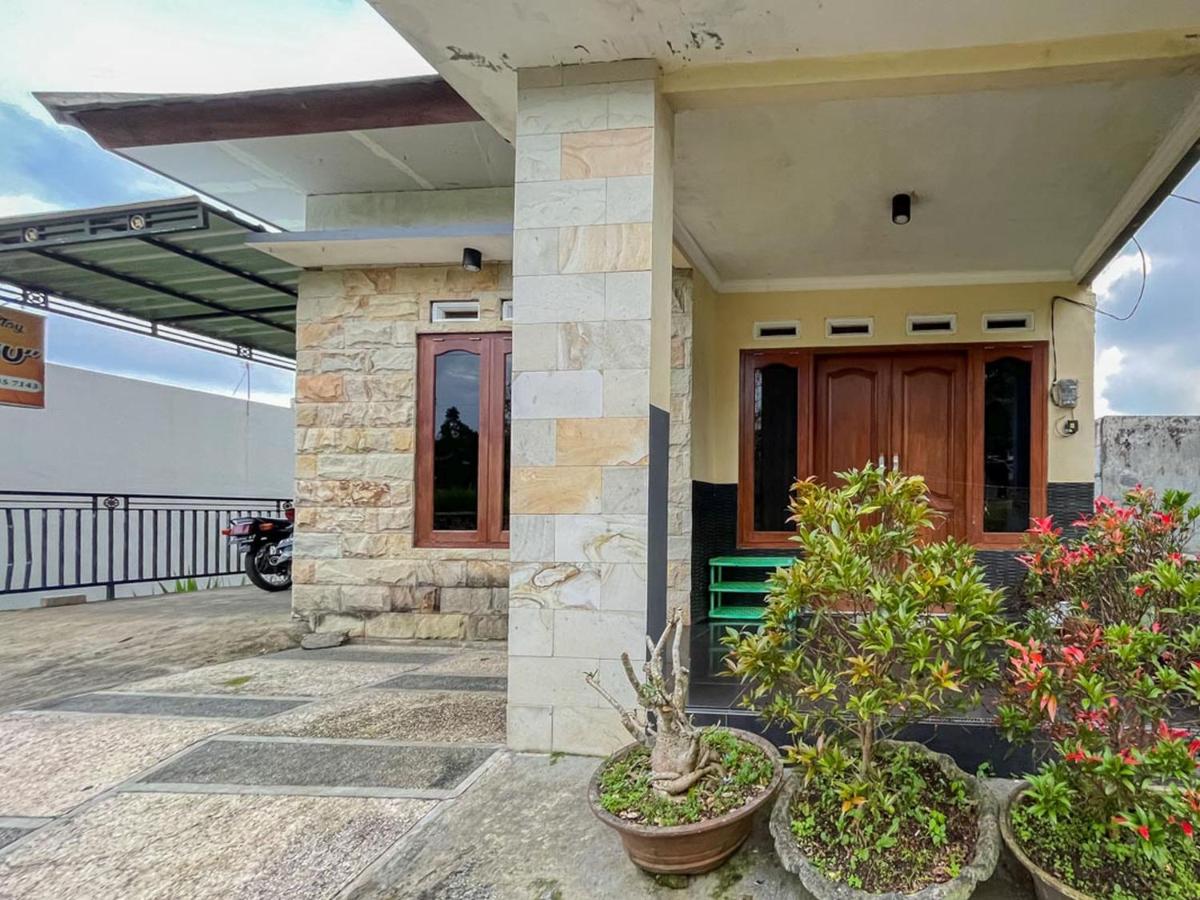 Dayu Villa Batu by The Lavana - Housity
