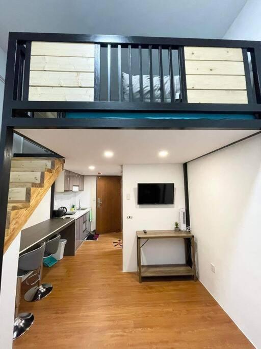 Suitetrails - Loft bed @ mega tower 3
