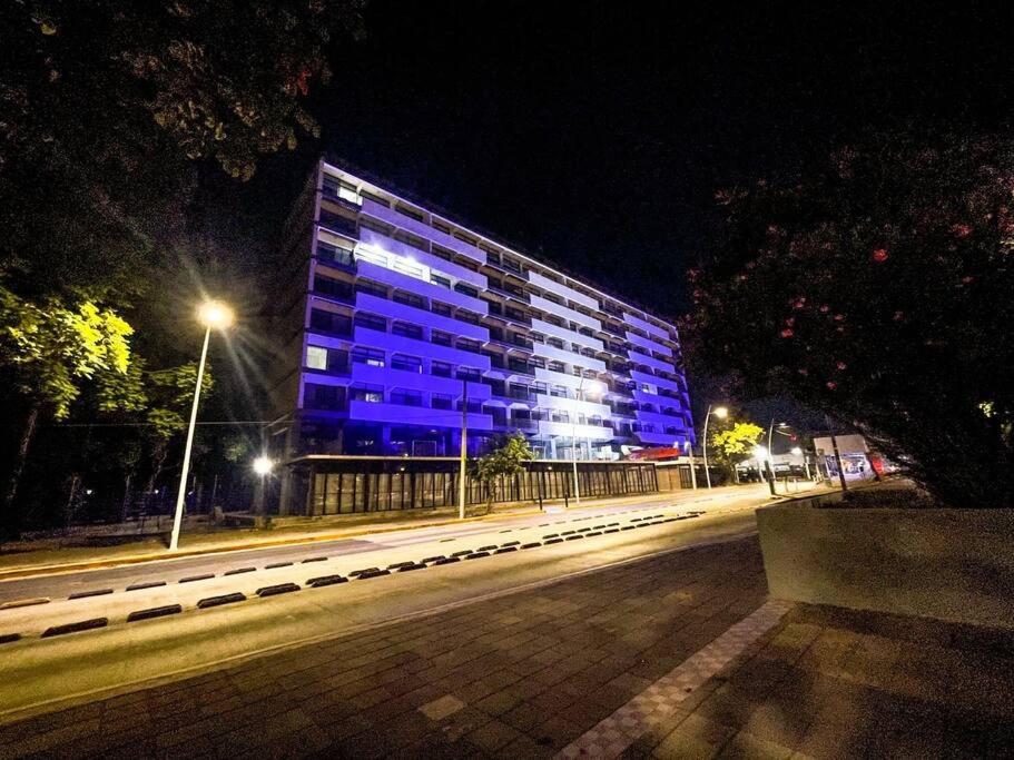 Hermoso departamento céntrico con Increíble vista - Housity