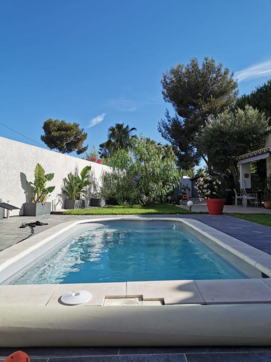 Pretty house with garden loggiapool - Housity