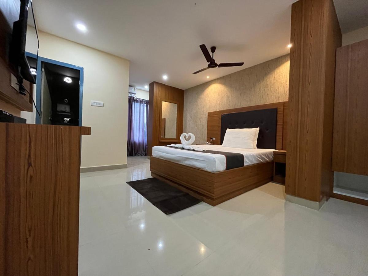 The Rhino - Housity