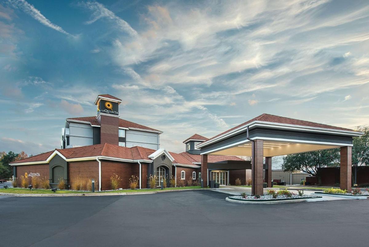 La Quinta Inn & Suites by Wyndham Shreveport Airport - Housity