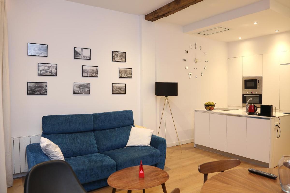 Piso Moderno a 2 minutos del Casco Viejo con Parking Gratis - Housity