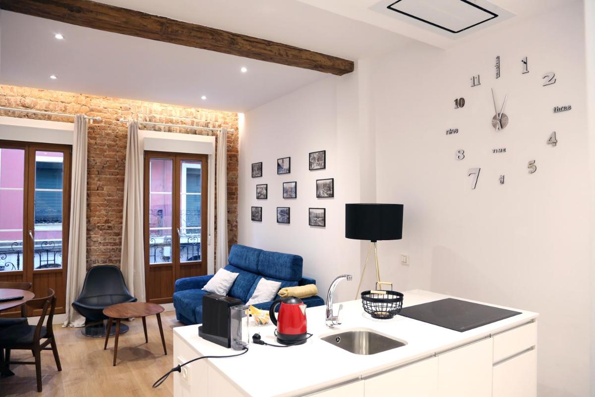 Piso Moderno a 2 minutos del Casco Viejo con Parking Gratis - Housity