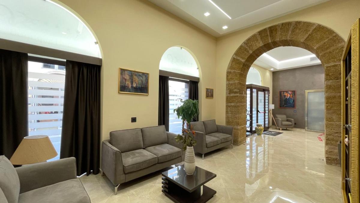 Vittorio Emanuele Hotel - Housity
