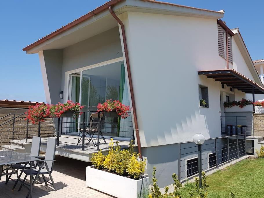Sunshine House - Housity