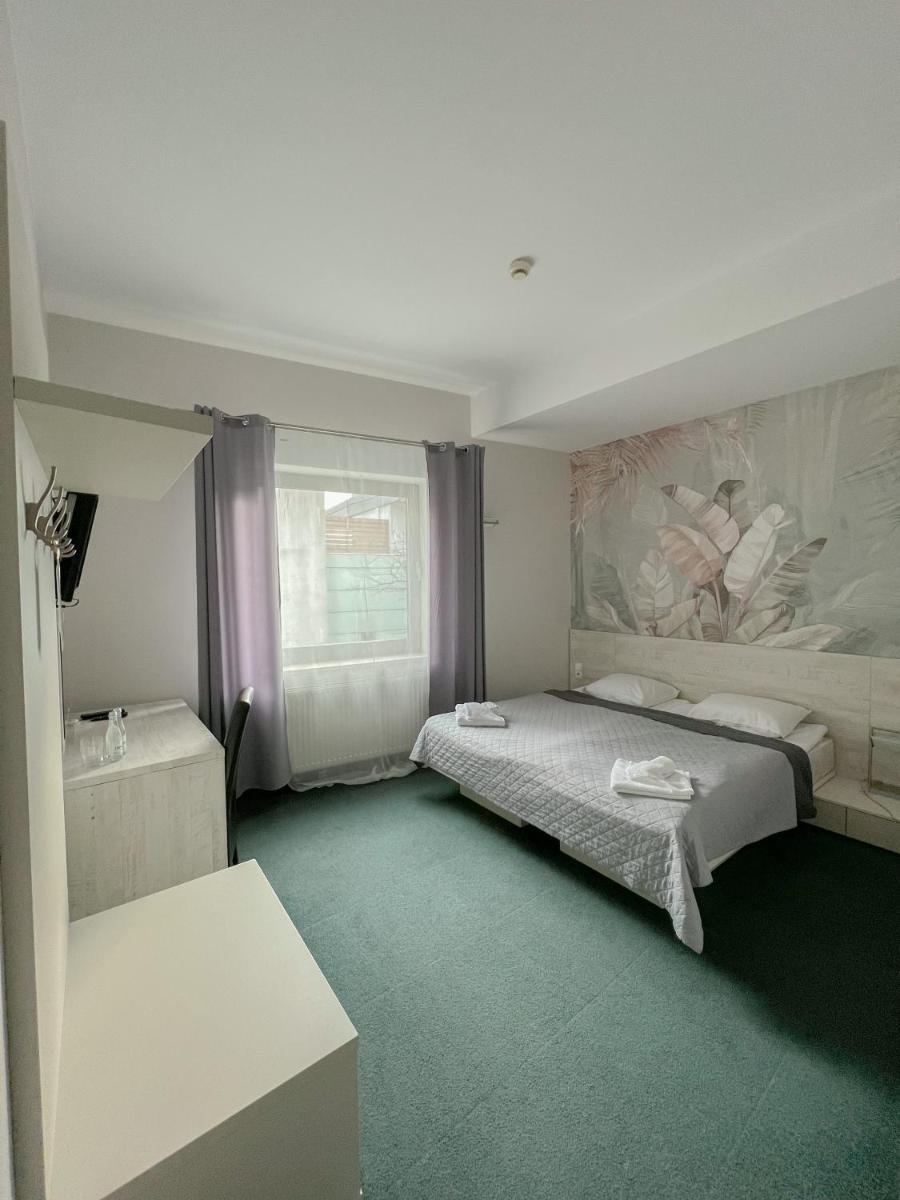 Hotel Poleski - Housity