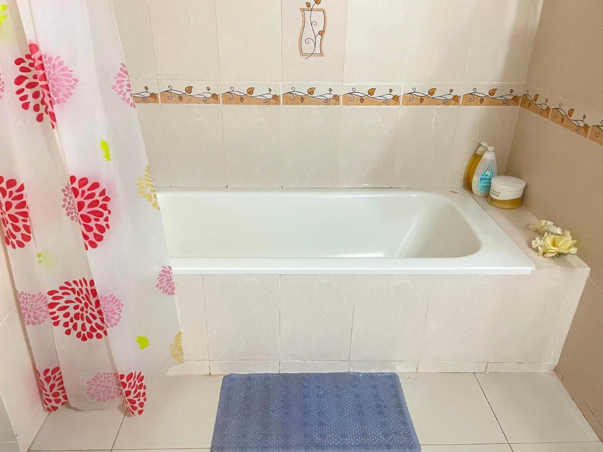 Suitetrails - The Parisian Homestay