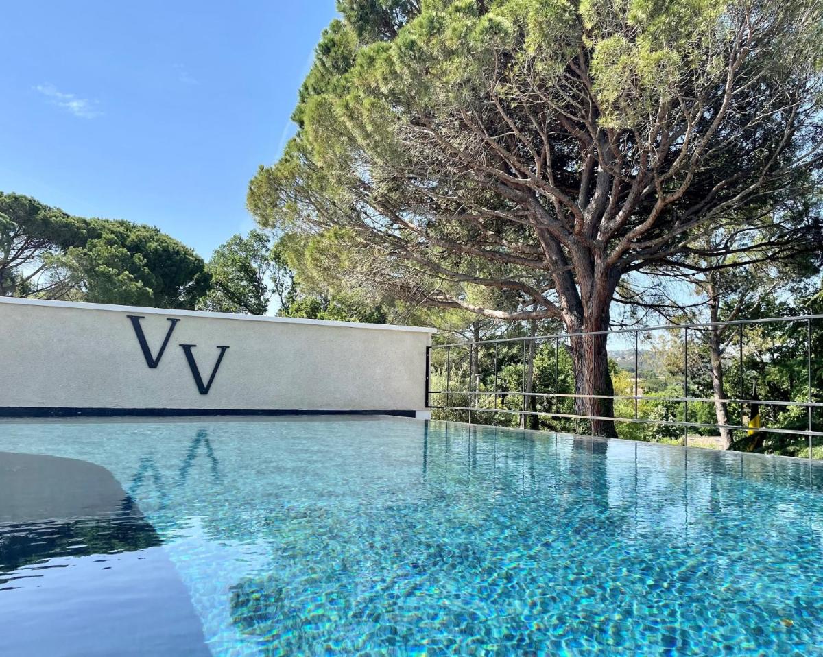 Piscine de l'établissement Le Vallon de Valrugues Hotel Spa & Villas ou située à proximité