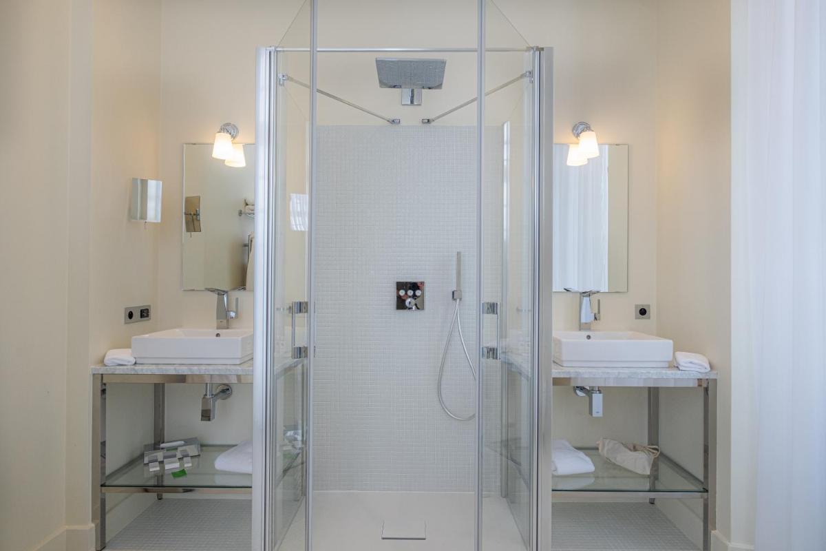 Salle de bains dans l'établissement La Borde en Sologne Château & Spa