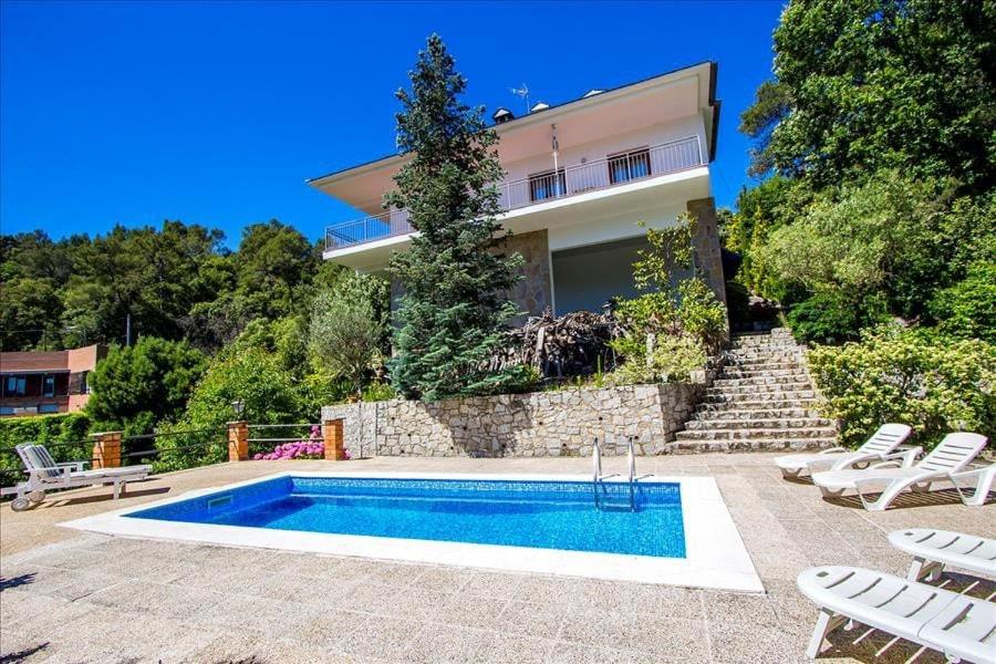 Catalunya Casas Mountain Escape with stunning views 40 km to Barna! - Housity