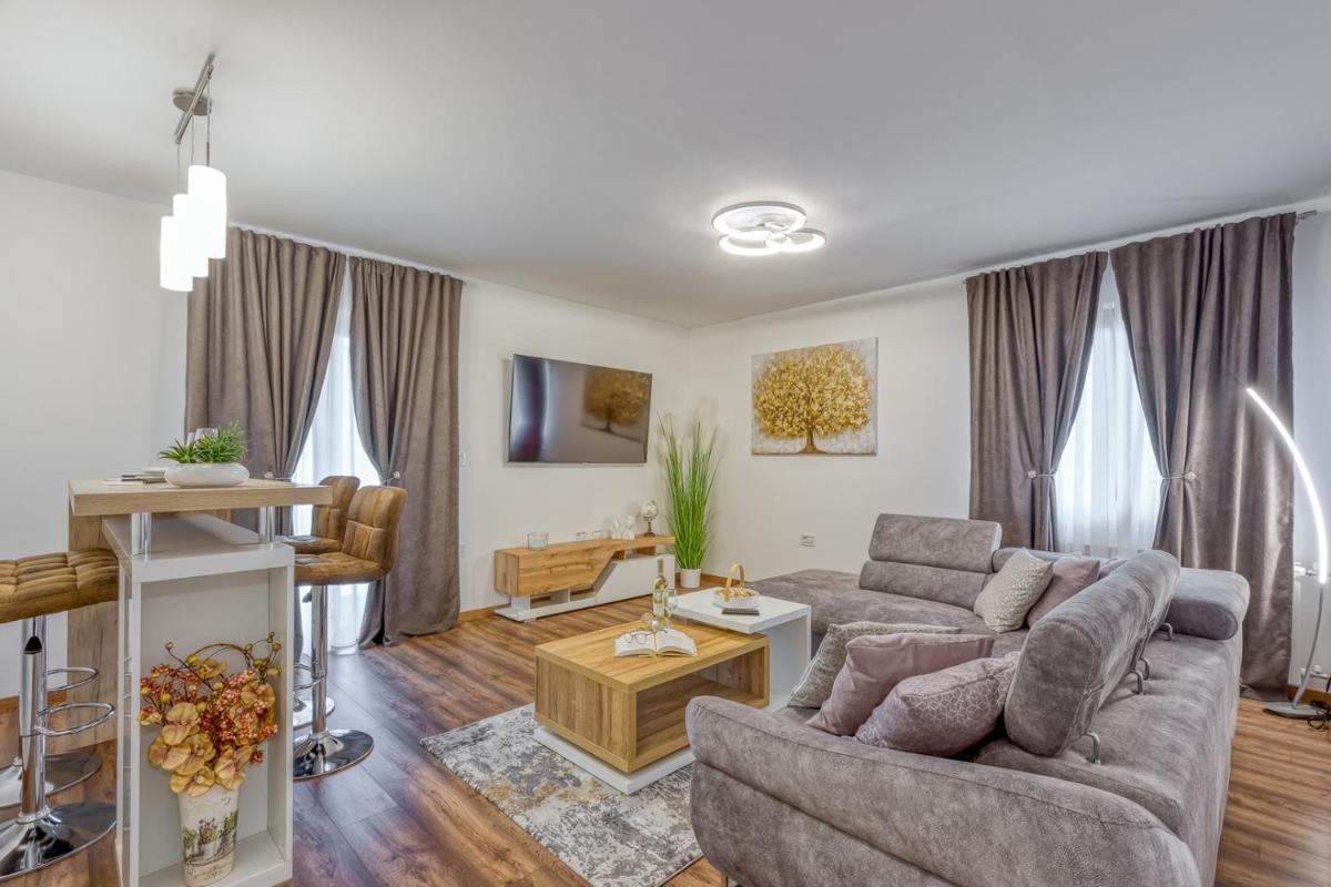 Apartment Nina Pazin - Housity