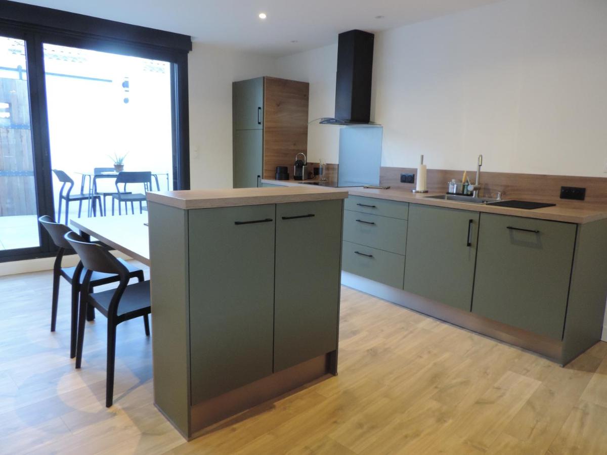 Agréable maison de village avec garage & terrasse - Housity