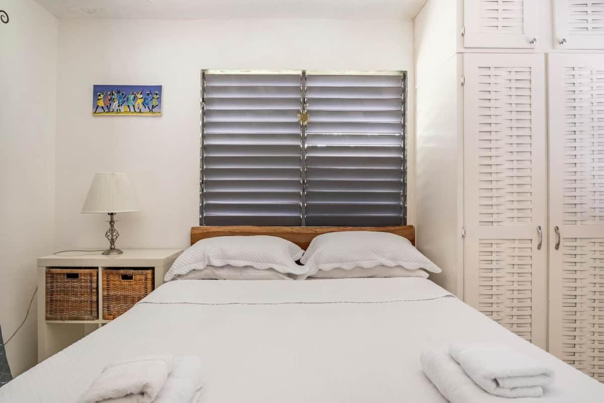 Garden Apartment-Beach-5min Drive, 1 hr Montego Bay, 25 mins Ocho Rios, Welcome Breakfast Basket - Housity