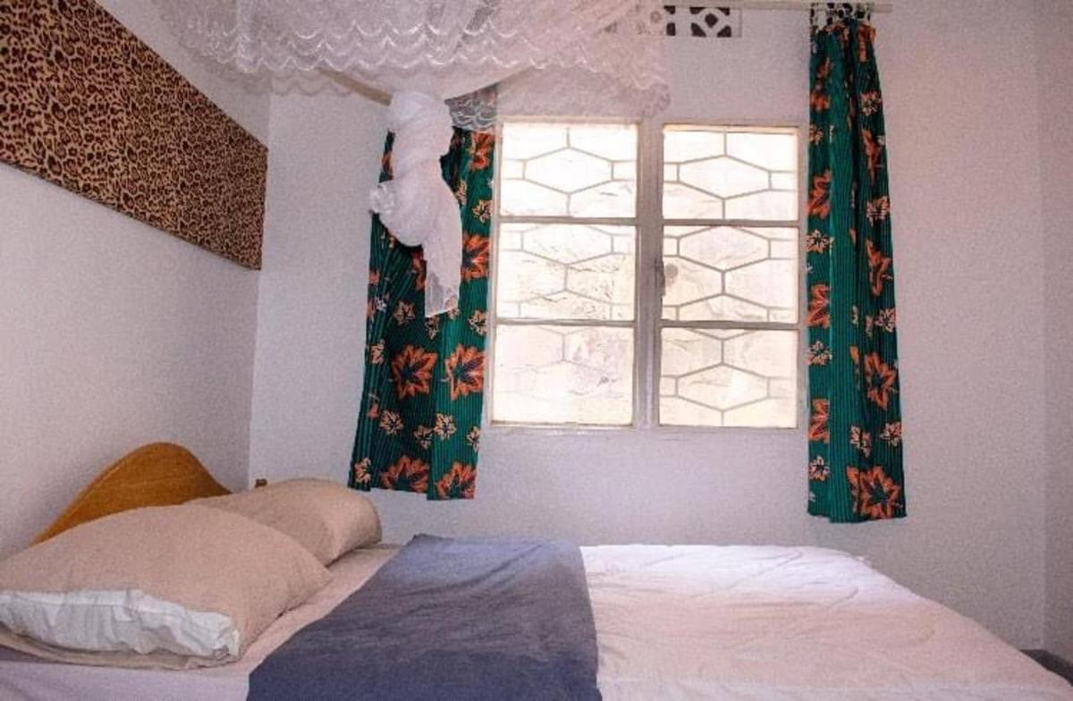 Suitetrails - Captivating 2-Bed House in Kigali Rwanda