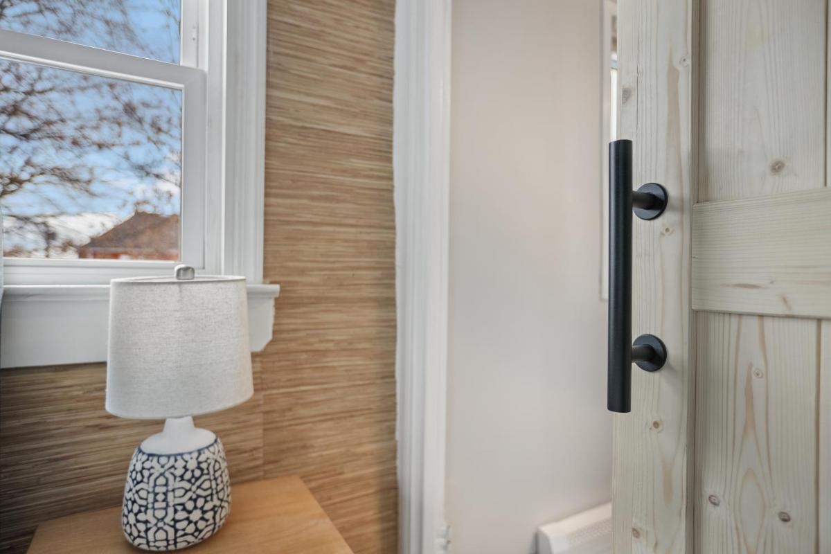 Near NYC, 7 Mins to American Dream & MetLife {3/2} - Housity
