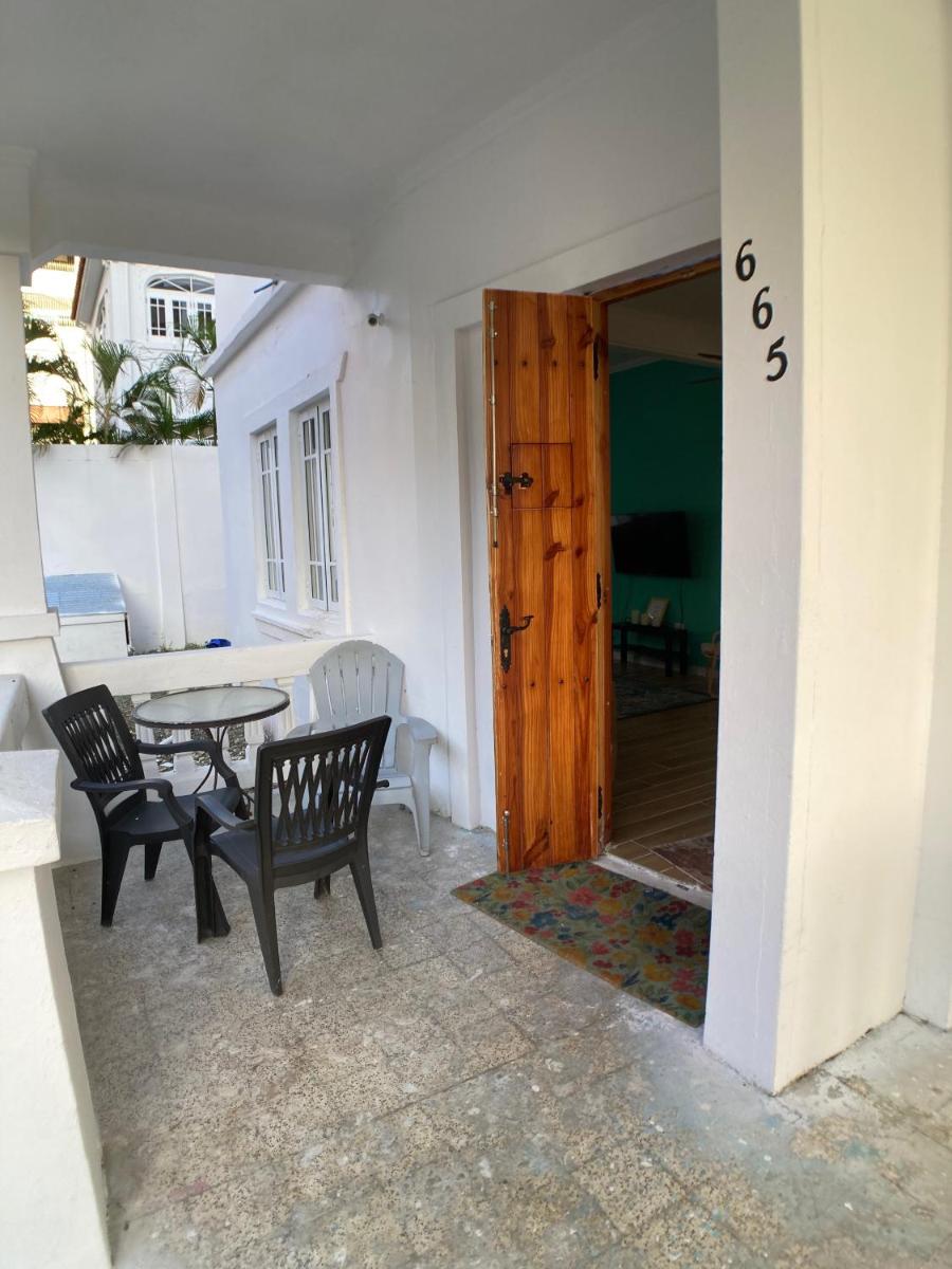 Casa Blanca - Housity