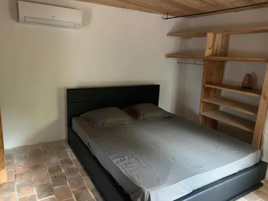 Mas en Pierre avec Piscine, Jacuzzi et sauna - Housity