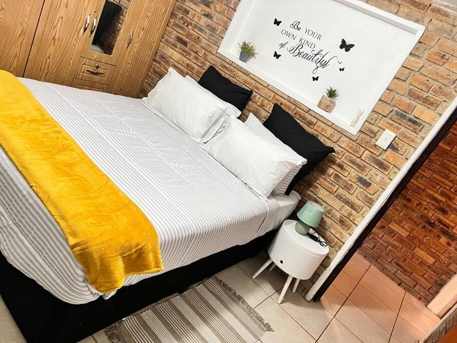 S-star Luxury Air Bnb - Housity
