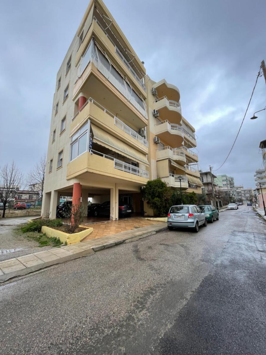 Evelyn's Apartment - Housity