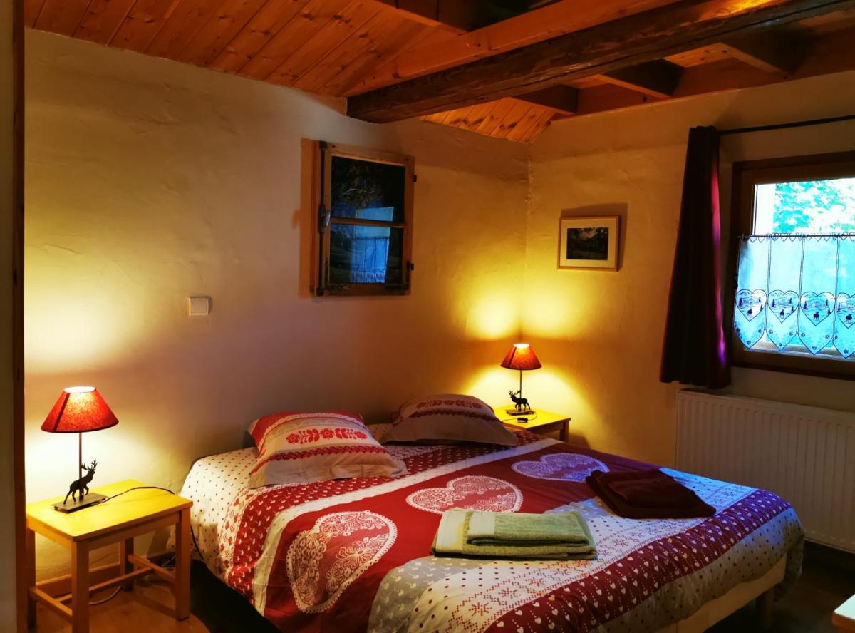 Gîte d'Etape Auberge de l'Ardoisière - Housity
