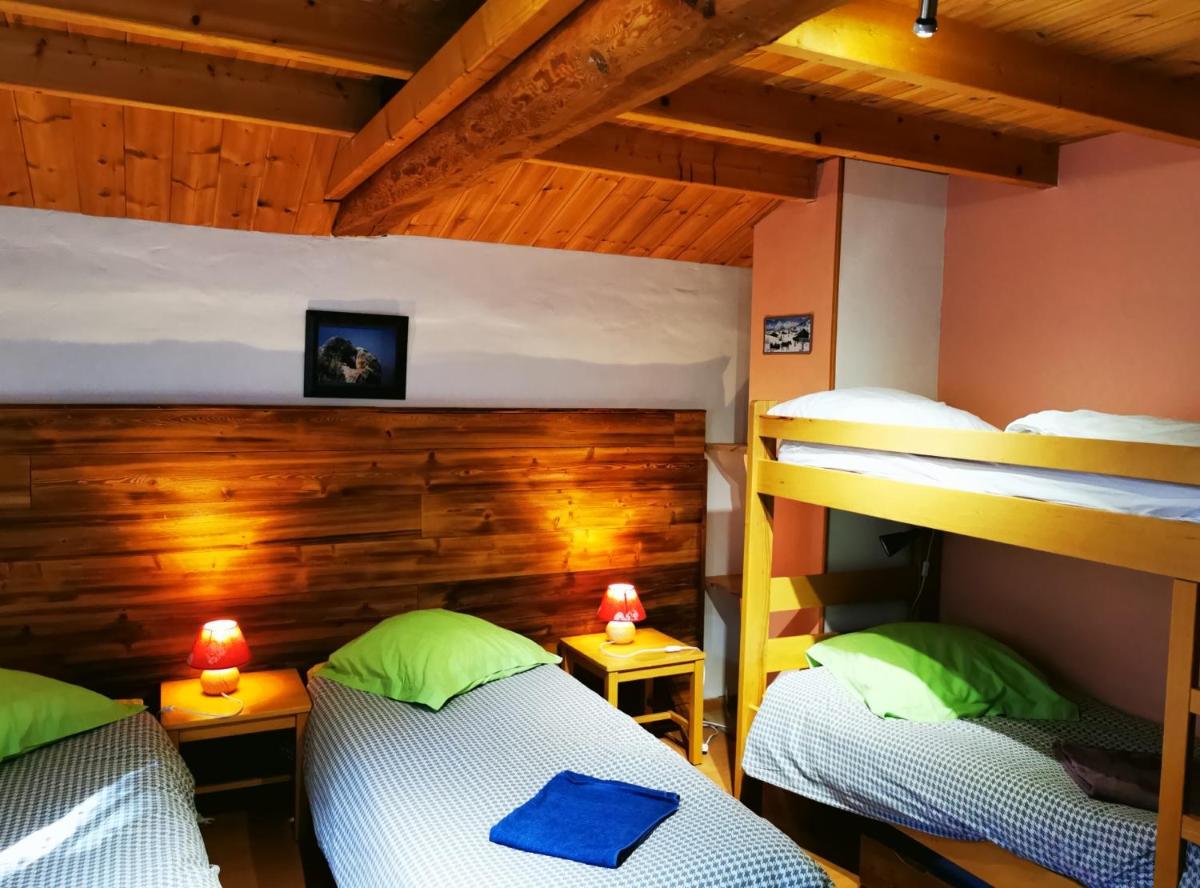Gîte d'Etape Auberge de l'Ardoisière - Housity