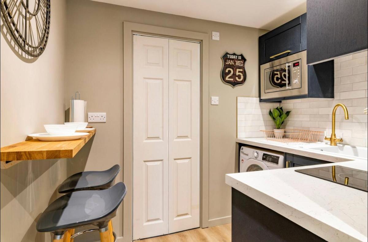 The Hideaway by the sea - free parking - Housity