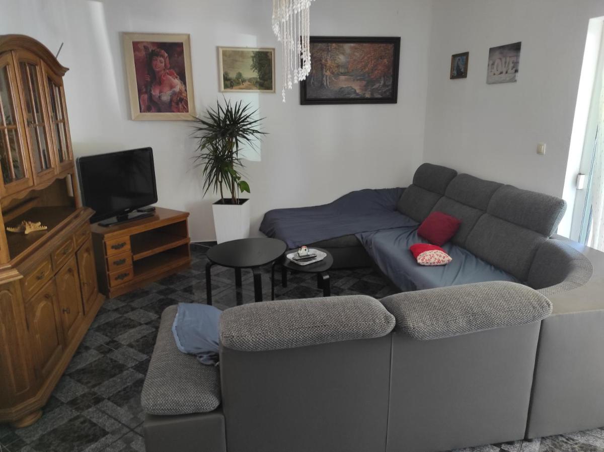 Villa Daja - Housity