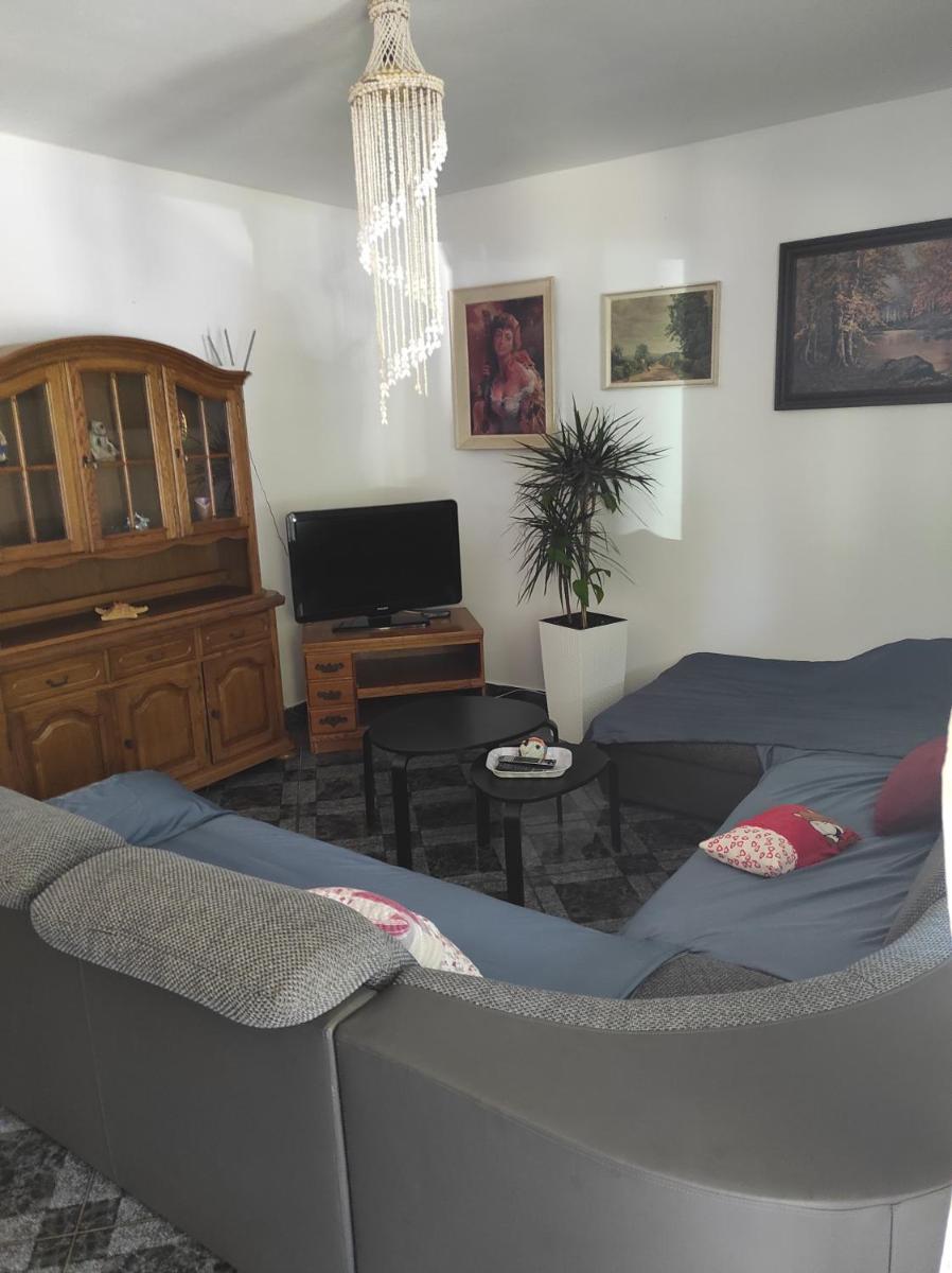 Villa Daja - Housity