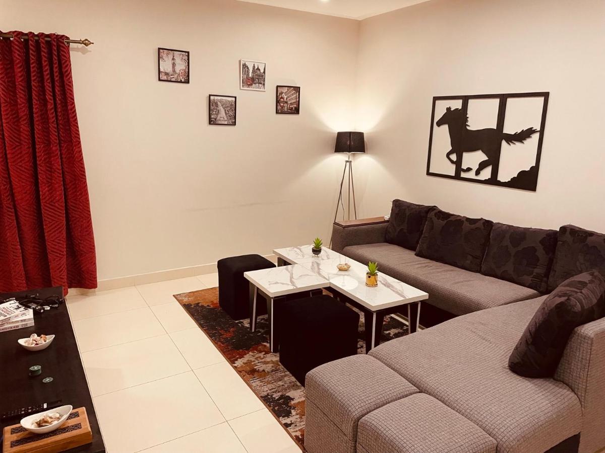 Aesthetic 2 bed apartment in-front of Giga Mall - Housity