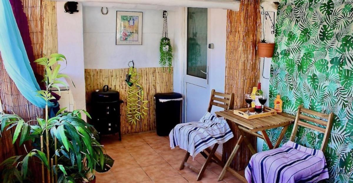 Casa Flores, Coin - Spanish Townhouse with a Hot Tub on the Private Roof Terrace - Housity