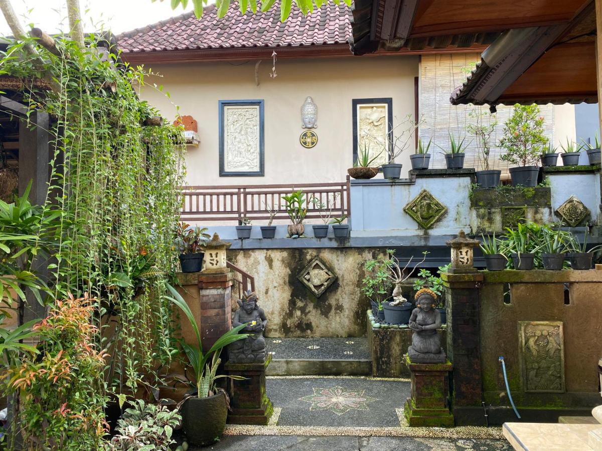 Suitetrails - Suk’s House 2-live locally in family compound Ubud