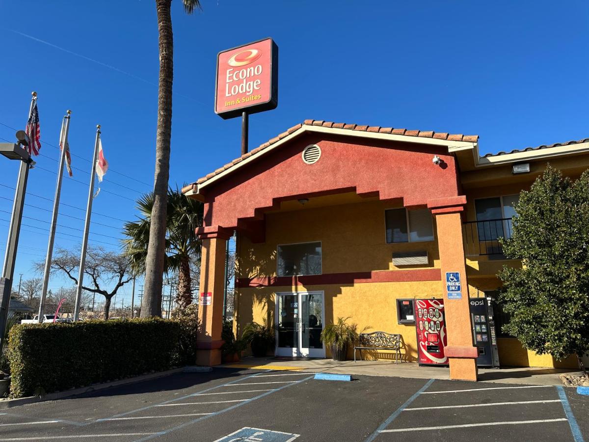 Econo Lodge Inn & Suites Lodi - Wine Country Area - Housity