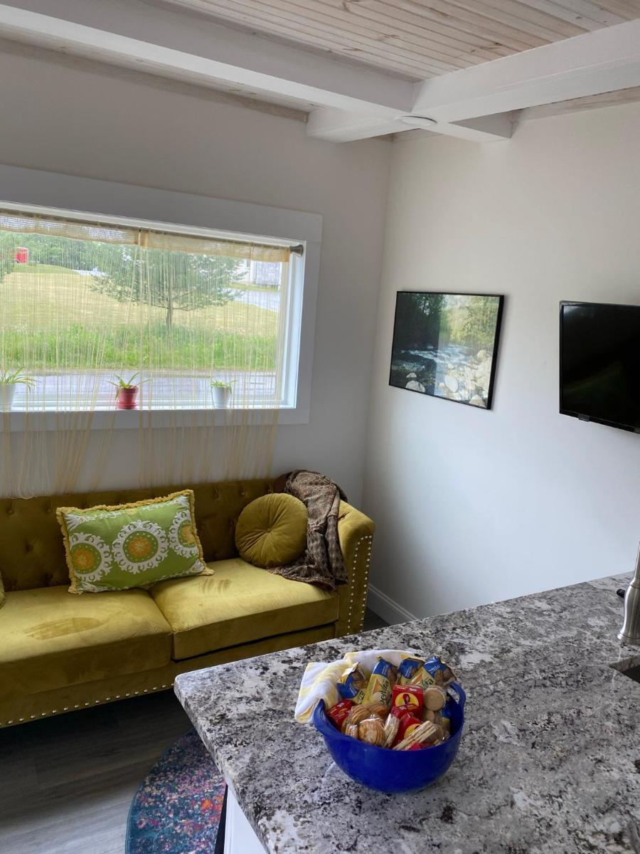 Just Right Tiny - Housity