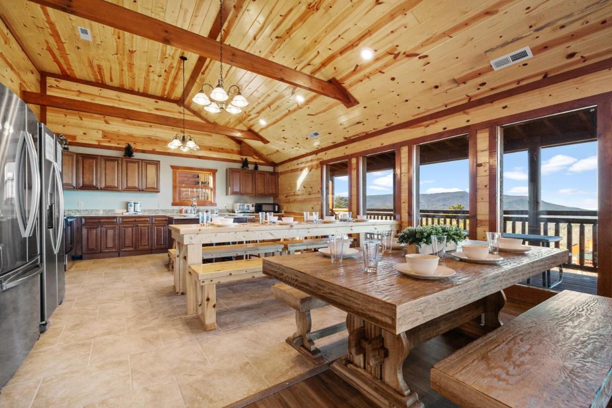 Splashing Heavenly Retreat - Housity