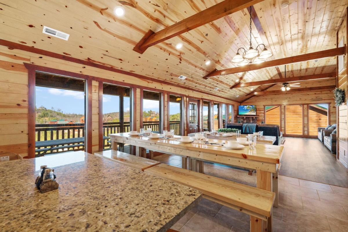 Splashing Heavenly Retreat - Housity