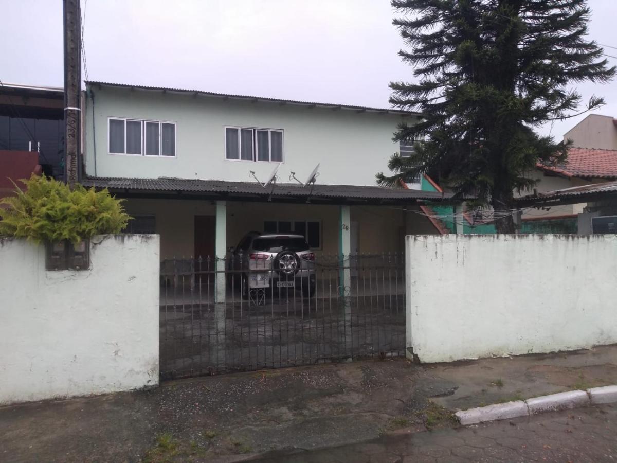 Casa 2 dormitórios praia Itajaí Camboriú - Housity